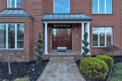 603 Winthrop Ct, Huron, OH 44839 photo 2