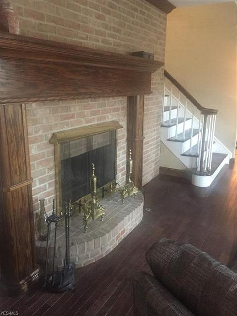 736 Treecrest Dr, Akron, OH 44333 photo 10