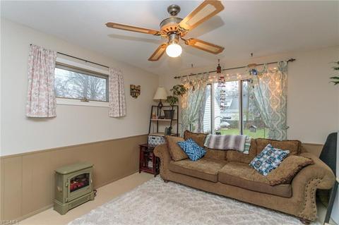 81 E 207th St, Euclid, OH 44123 photo 12