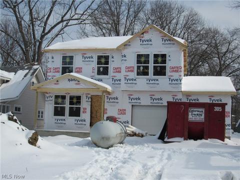 301 E 238th St, Euclid, OH 44123 photo 3