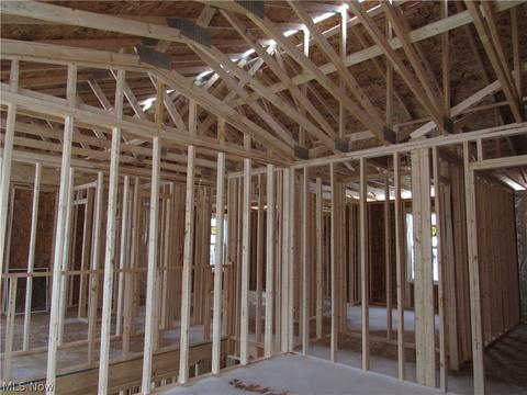 301 E 238th St, Euclid, OH 44123 photo 8