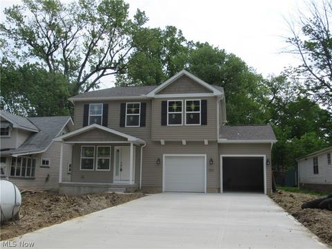 301 E 238th St, Euclid, OH 44123 photo 1