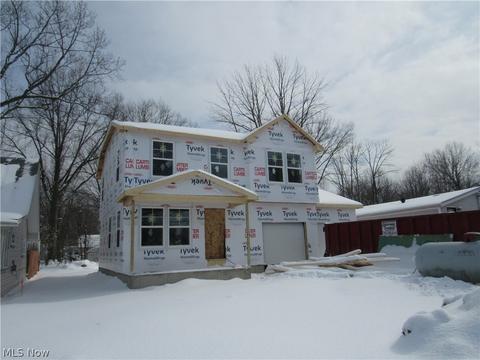 301 E 238th St, Euclid, OH 44123 photo 4