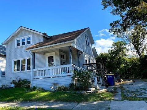 1126 W 3rd St, Ashtabula, OH 44004 photo 1