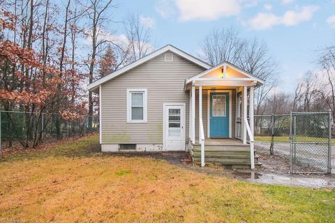871 Annapolis Ave, Akron, OH 44310 photo 3