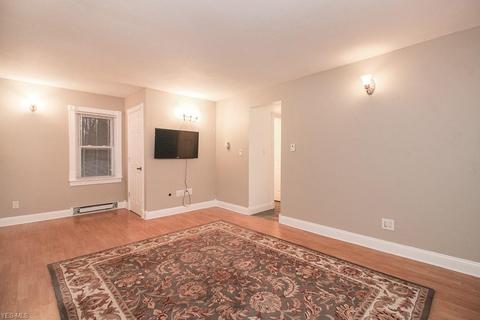 871 Annapolis Ave, Akron, OH 44310 photo 6
