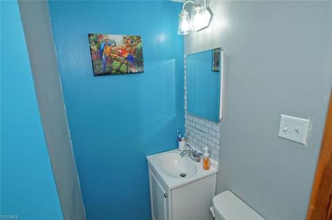 270 E 328th St, Willowick, OH 44095 photo 17