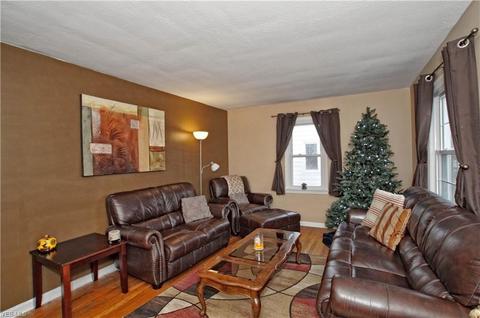 270 E 328th St, Willowick, OH 44095 photo 3