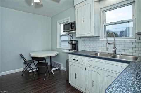 270 E 328th St, Willowick, OH 44095 photo 8