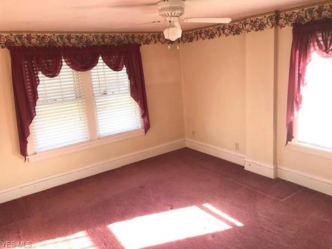 922 Dan St, Akron, OH 44310 photo 6