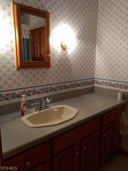 396 Treeside Dr, Stow, OH 44224 photo 7