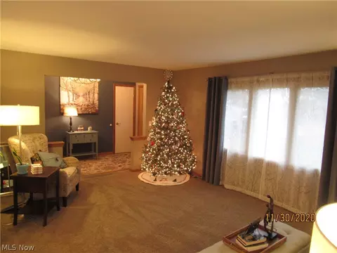 1380 Lourdes Dr, Parma, OH 44134 photo 10