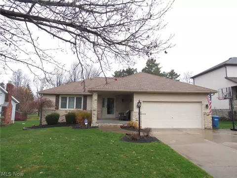 1380 Lourdes Dr, Parma, OH 44134 photo 1