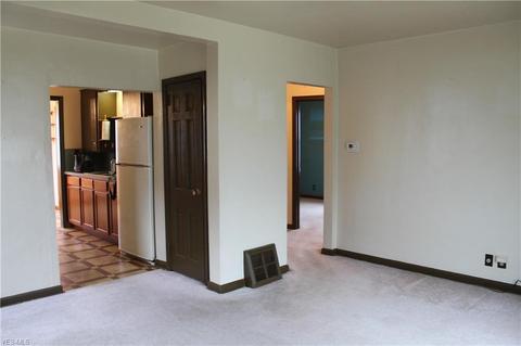 138 E Wilbeth Rd, Akron, OH 44301 photo 13