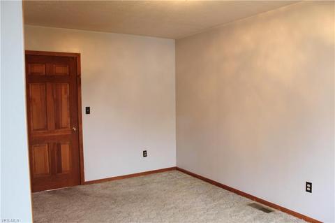 138 E Wilbeth Rd, Akron, OH 44301 photo 9