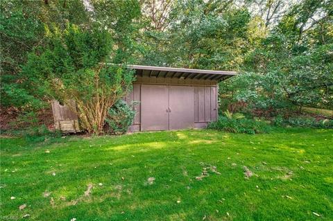 2661 Perry Dr NW, Canton, OH 44708 photo 22