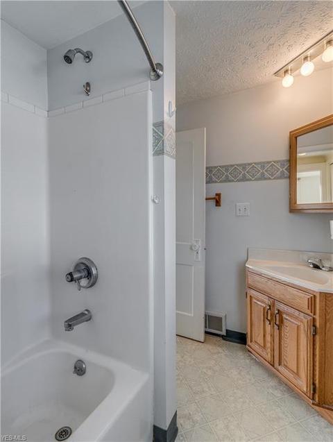 77 E Catawba Ave, Akron, OH 44301 photo 20