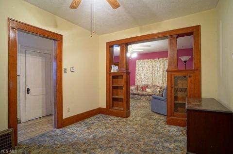 689 Thayer St, Akron, OH 44310 photo 11