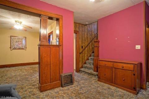 689 Thayer St, Akron, OH 44310 photo 13