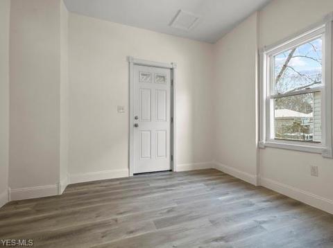480 Devitt Ave, Campbell, OH 44405 photo 7