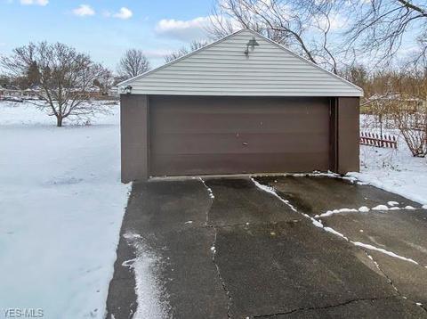 480 Devitt Ave, Campbell, OH 44405 photo 15