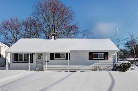 404 Chestnut Dr, Berea, OH 44017 photo 1