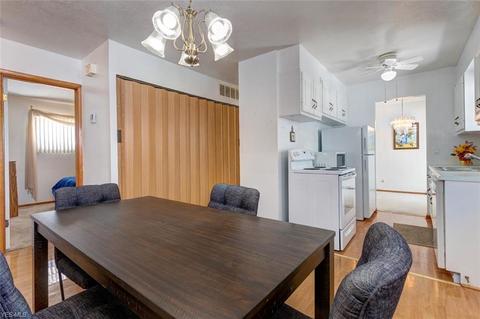 404 Chestnut Dr, Berea, OH 44017 photo 6