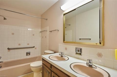 799 Mark Dr, Akron, OH 44313 photo 15