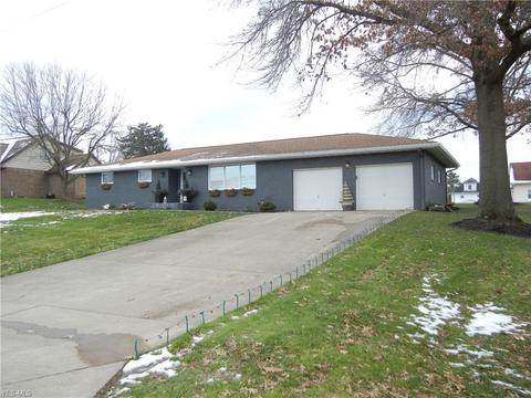 109 Sunset Dr, Baltic, OH 43804 photo 2