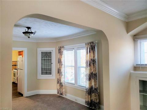 820 E 239th St, Euclid, OH 44123 photo 9