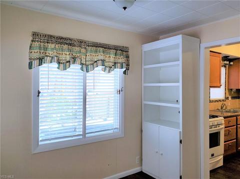 820 E 239th St, Euclid, OH 44123 photo 15