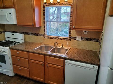 820 E 239th St, Euclid, OH 44123 photo 12