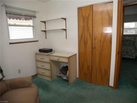 2056 E 37th St, Lorain, OH 44055 photo 17