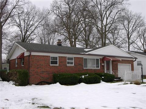 2056 E 37th St, Lorain, OH 44055 photo 2