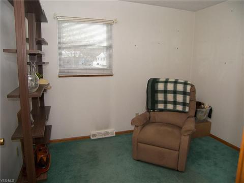 2056 E 37th St, Lorain, OH 44055 photo 16