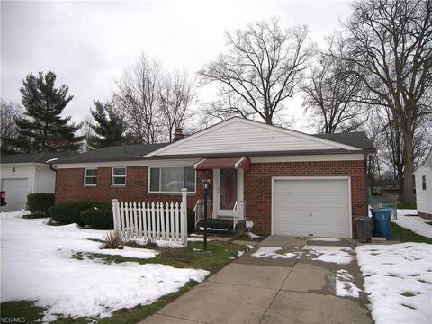 2056 E 37th St, Lorain, OH 44055 photo 3