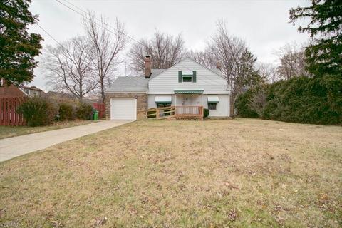 231 E 276th St, Euclid, OH 44132 photo 1