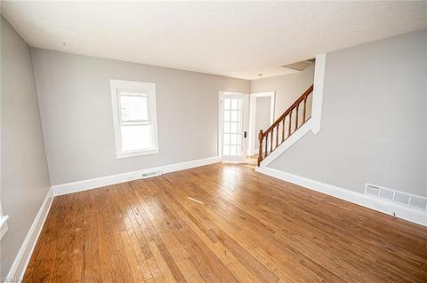 4769 Eldo St, Willoughby, OH 44094 photo 4