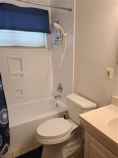 2039 E 37th St, Lorain, OH 44055 photo 11