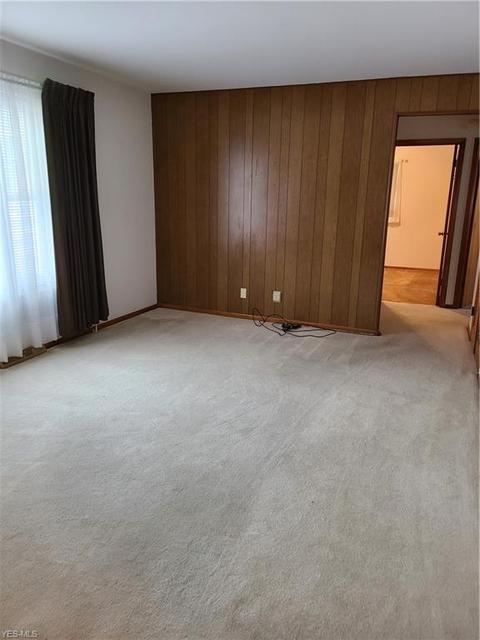 2039 E 37th St, Lorain, OH 44055 photo 5