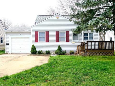 1204 Maple Dr, Lorain, OH 44052 photo 1