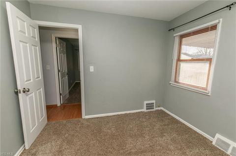 1204 Maple Dr, Lorain, OH 44052 photo 12