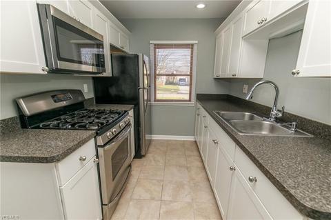 1204 Maple Dr, Lorain, OH 44052 photo 7