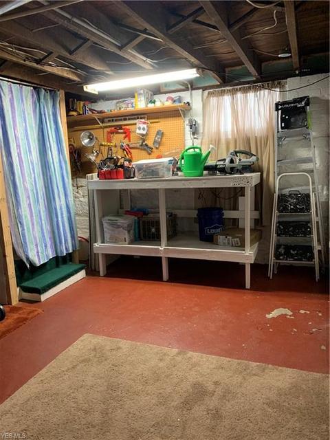 222 Howe St, Elyria, OH 44035 photo 7