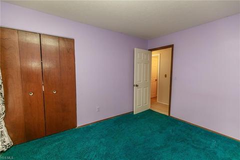 7218 Ames Rd, Parma, OH 44129 photo 27