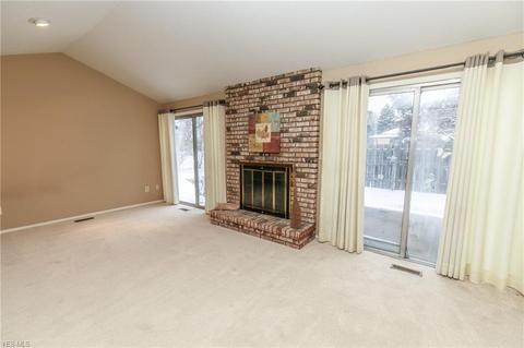 7218 Ames Rd, Parma, OH 44129 photo 18