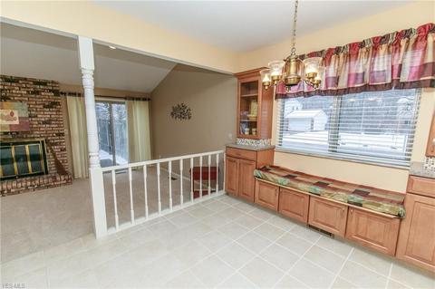 7218 Ames Rd, Parma, OH 44129 photo 7