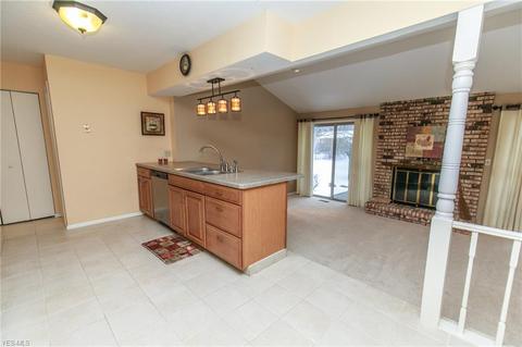 7218 Ames Rd, Parma, OH 44129 photo 14