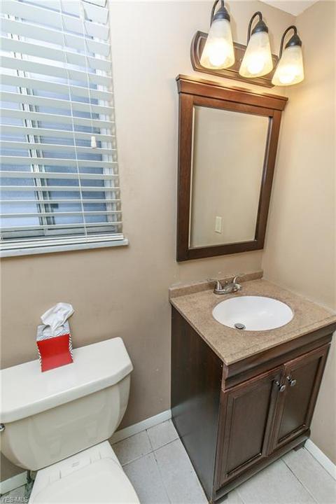 7218 Ames Rd, Parma, OH 44129 photo 20