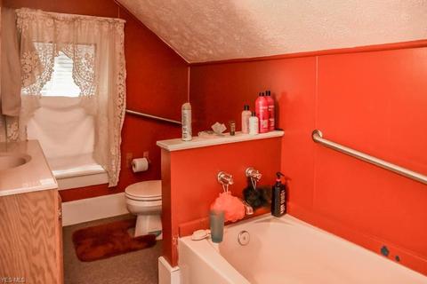201 Lawn Ave NW, Canton, OH 44708 photo 9